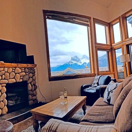 Downtown Loft, Mountain Views, Fireplace, Couple'S Retreat, Walker'S Paradise Canmore Eksteriør billede