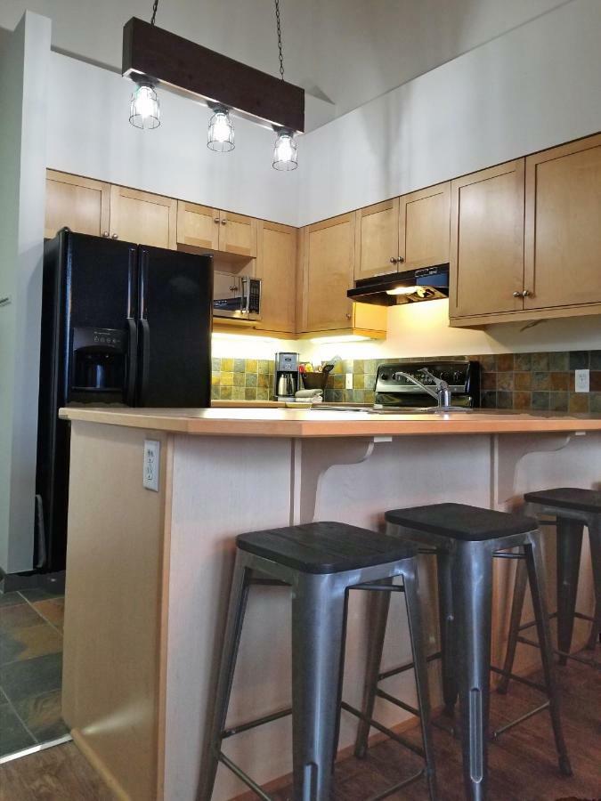 Downtown Loft, Mountain Views, Fireplace, Couple'S Retreat, Walker'S Paradise Canmore Eksteriør billede