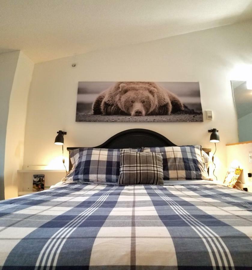 Downtown Loft, Mountain Views, Fireplace, Couple'S Retreat, Walker'S Paradise Canmore Eksteriør billede